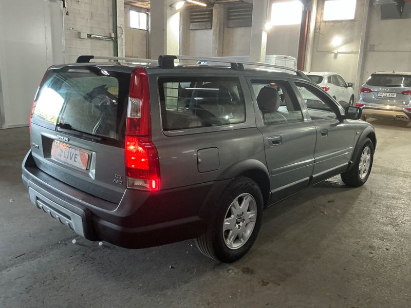 Volvo XC70 2.4 D5 Summum AWD 2005 – снимка 2