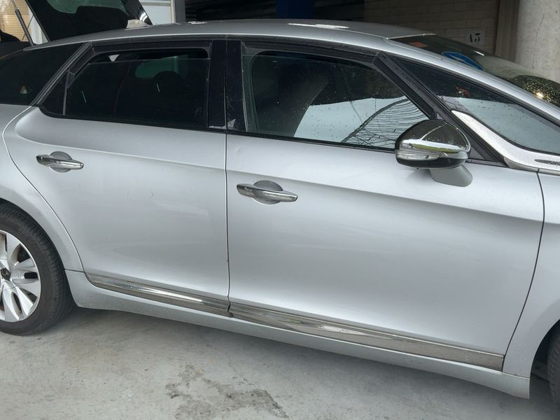 Citroen DS5 2.0 HDi Design 2013 – снимка 10