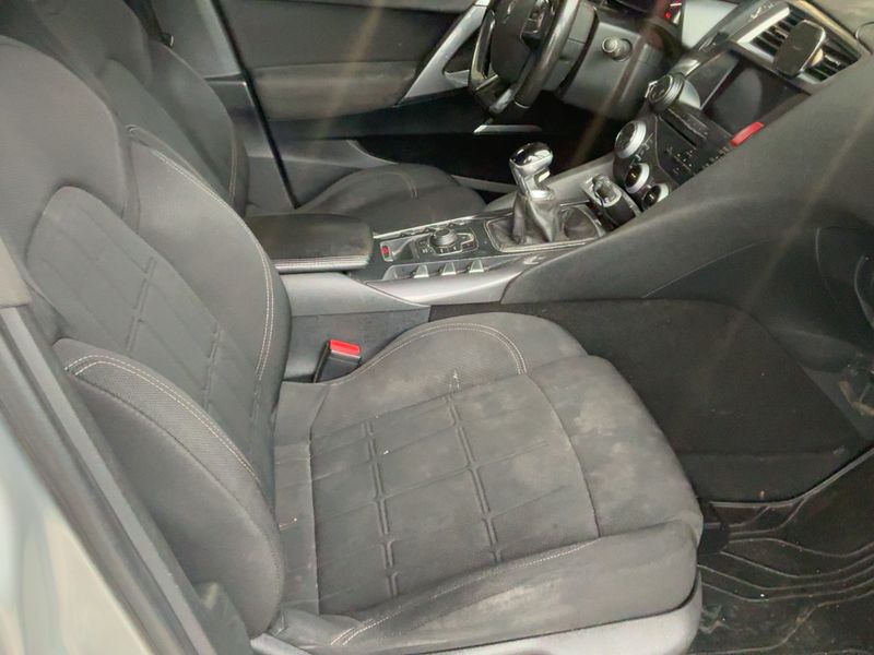 Citroen DS5 2.0 HDi Design 2013 – снимка 16