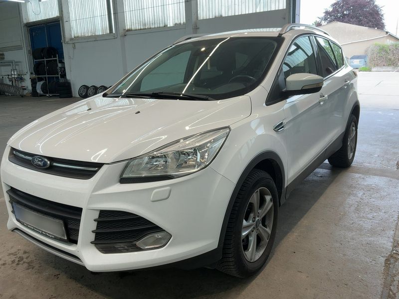 Ford Kuga 1.5 EcoBoost Trend 2015 – снимка 1