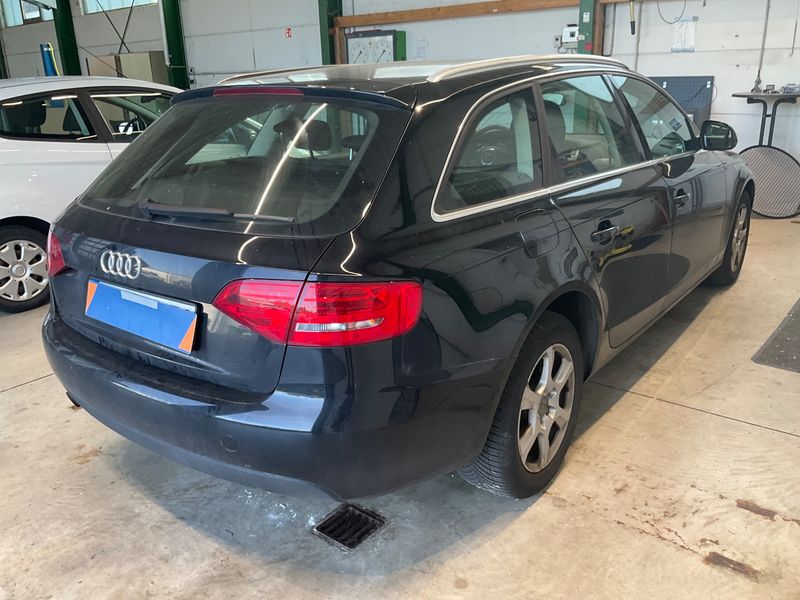 Audi A4 1.8 TFSI Attraction 2008 – снимка 2