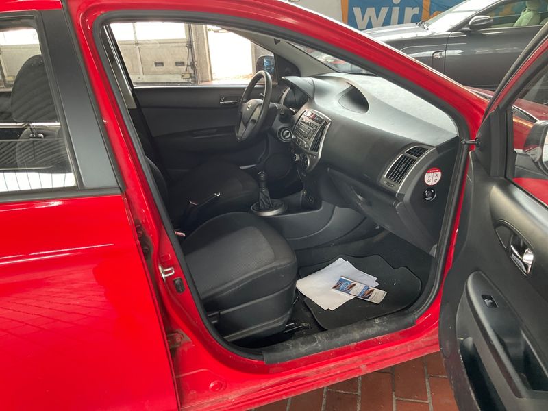 Hyundai i20 1.2 5 Star Edition 2013 – снимка 3