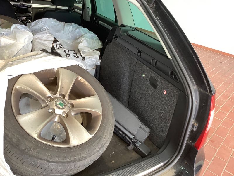 Skoda Superb 1.8 TSI Ambition 4x4 2011 – снимка 39