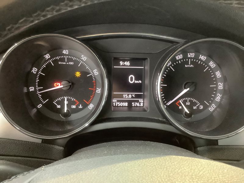Skoda Superb 1.8 TSI Ambition 4x4 2011 – снимка 19