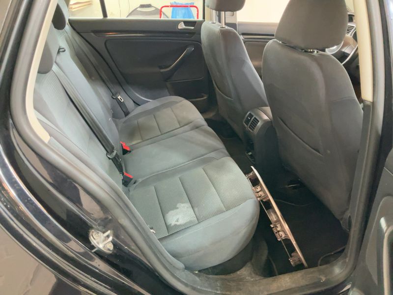 Volkswagen Golf VI 1.6 TDI Comfortline BlueMotion Tech 2010 – снимка 14
