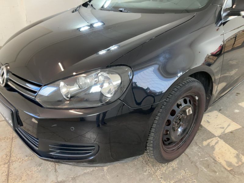 Volkswagen Golf VI 1.6 TDI Comfortline BlueMotion Tech 2010 – снимка 2