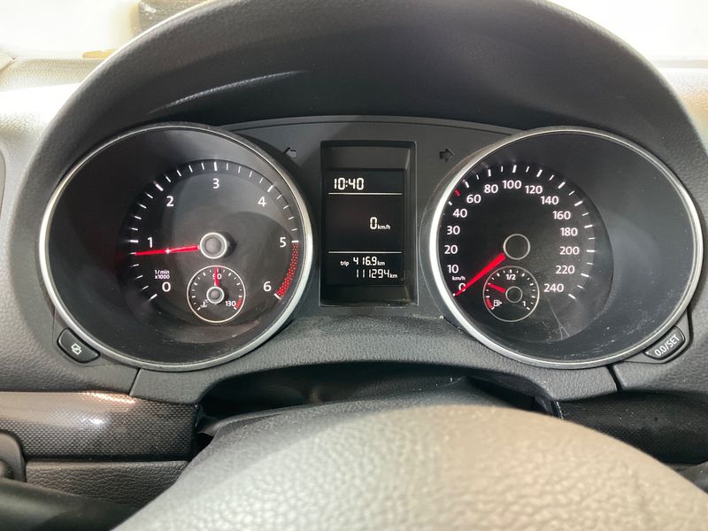 Volkswagen Golf VI 1.6 TDI Comfortline BlueMotion Tech 2010 – снимка 13