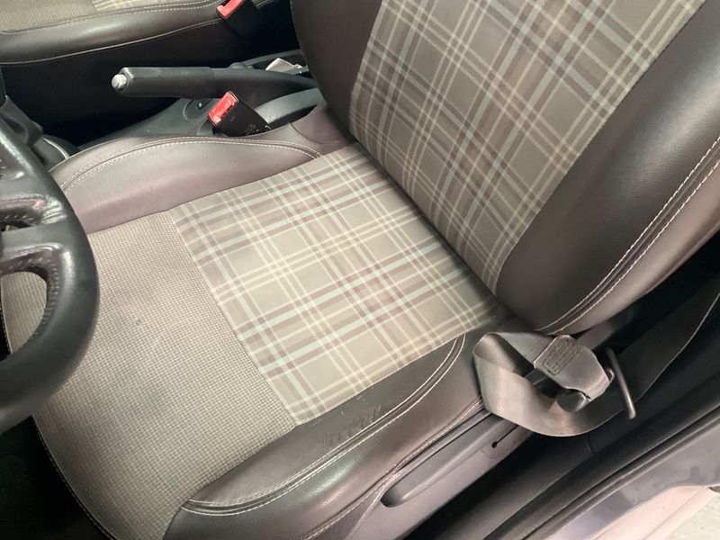 Renault Clio 1.5 dCi XV de France 2011 – снимка 28