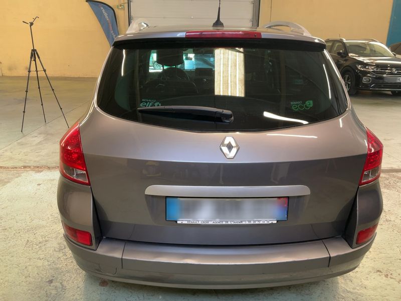 Renault Clio 1.5 dCi XV de France 2011 – снимка 7