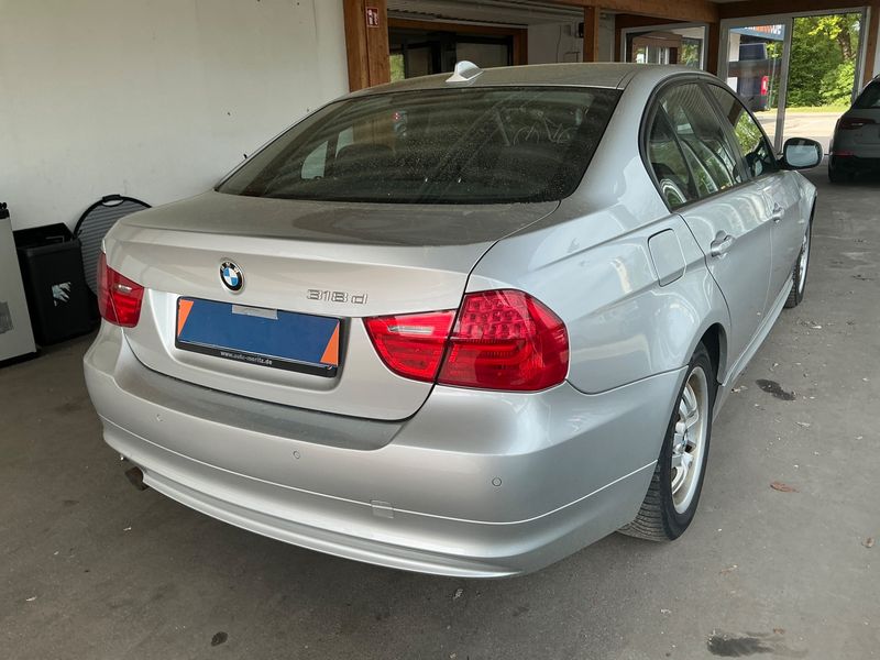 BMW 3er 318d 2009 – снимка 2