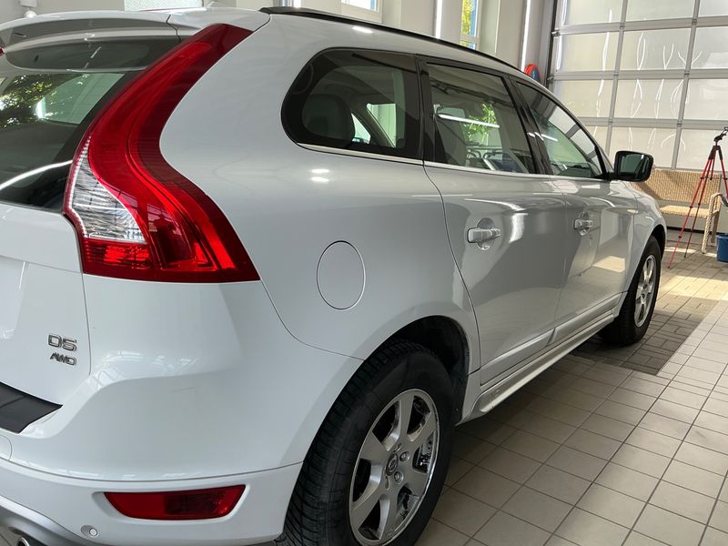 Volvo XC60 2.4 D5 R-Design AWD 2010 – снимка 8