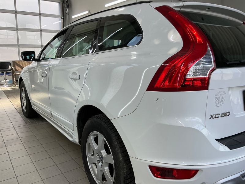 Volvo XC60 2.4 D5 R-Design AWD 2010 – снимка 6