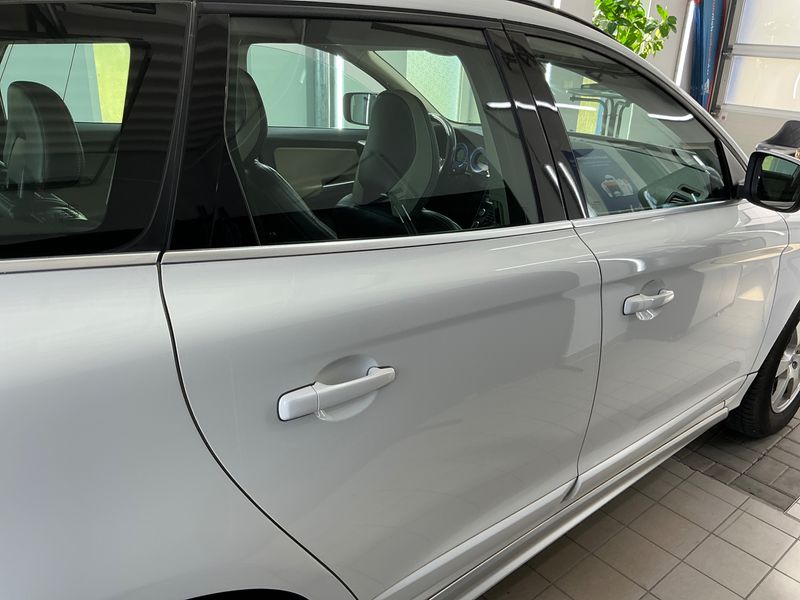 Volvo XC60 2.4 D5 R-Design AWD 2010 – снимка 10