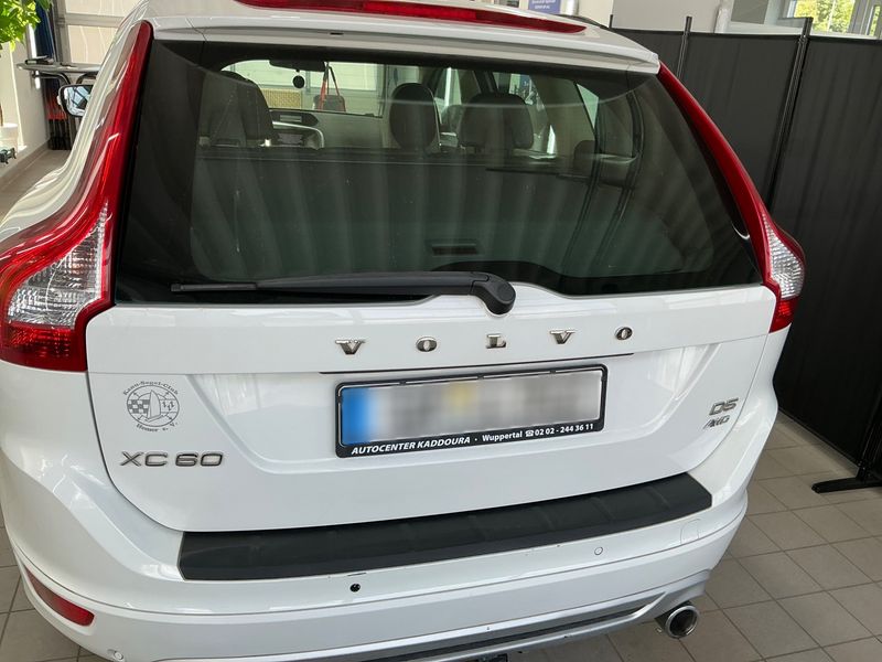 Volvo XC60 2.4 D5 R-Design AWD 2010 – снимка 7