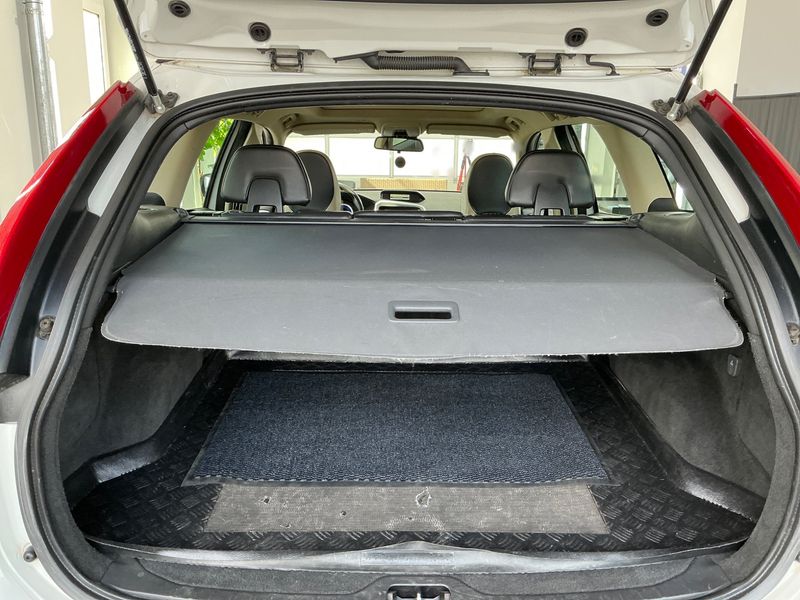 Volvo XC60 2.4 D5 R-Design AWD 2010 – снимка 15