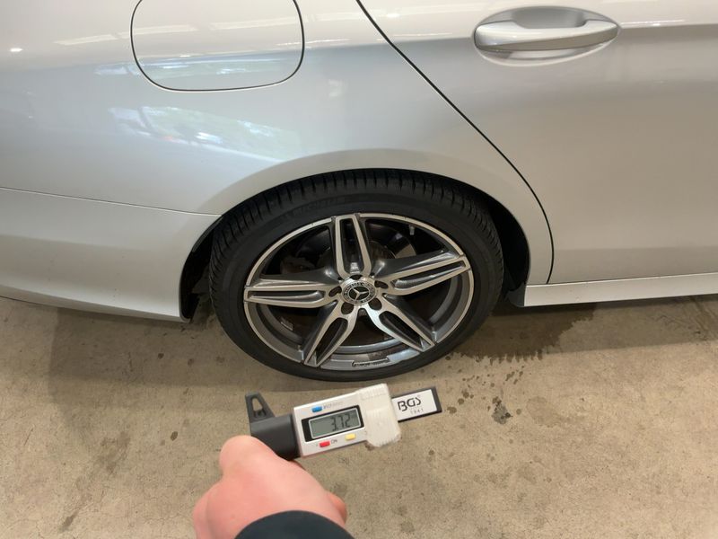 Mercedes-Benz E-Klasse E 200 AMG Line 2019 – снимка 9