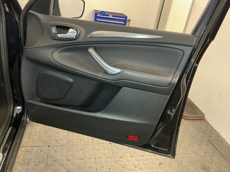 Ford S-Max 2.0 TDCi Titanium 2015 – снимка 34
