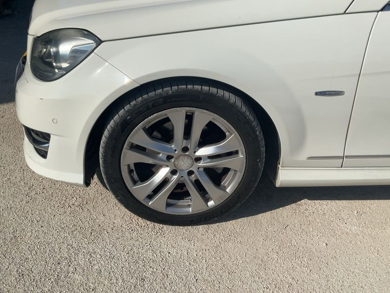 Mercedes-Benz C-Klasse C 220 CDI T BlueEfficiency Avantgarde 2012 – снимка 16