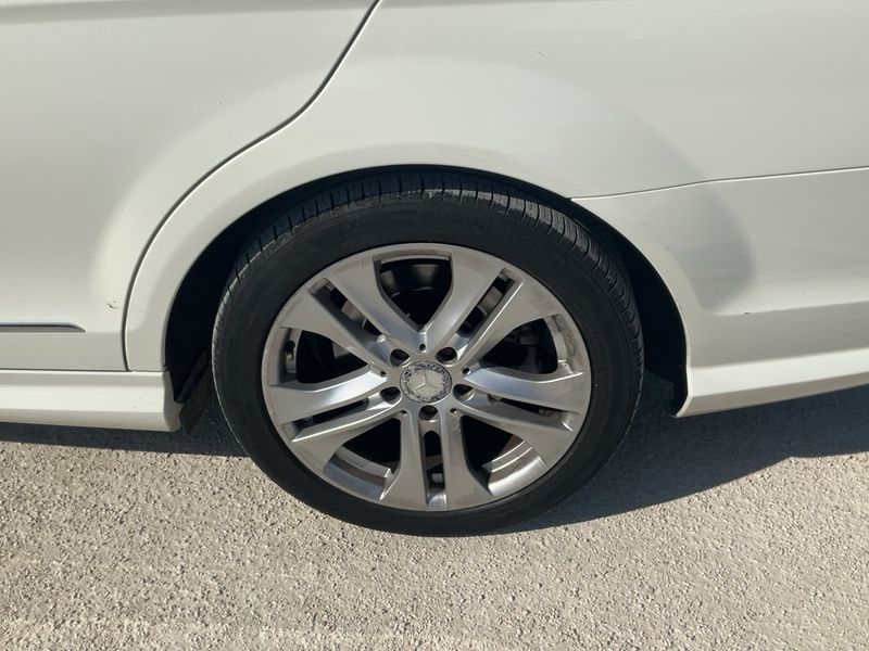 Mercedes-Benz C-Klasse C 220 CDI T BlueEfficiency Avantgarde 2012 – снимка 17