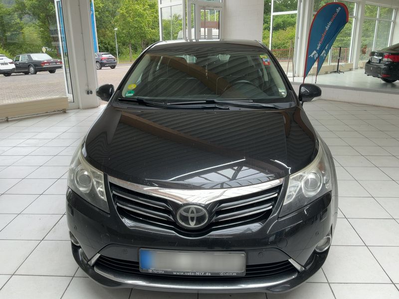 Toyota Avensis 2.2 D-4D Executive 2012 – снимка 14