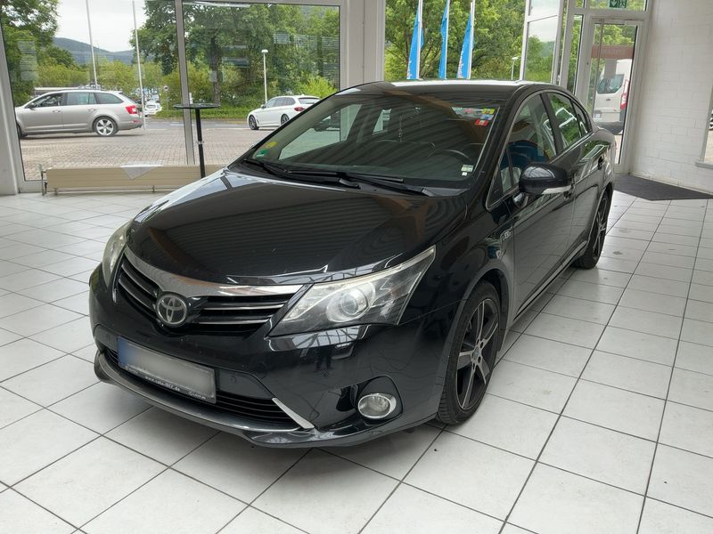Toyota Avensis 2.2 D-4D Executive 2012 – снимка 1