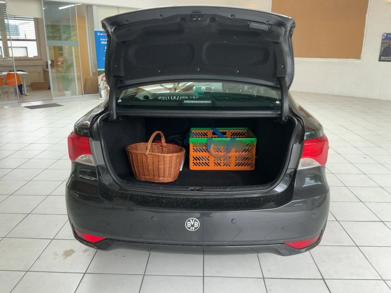 Toyota Avensis 2.2 D-4D Executive 2012 – снимка 16