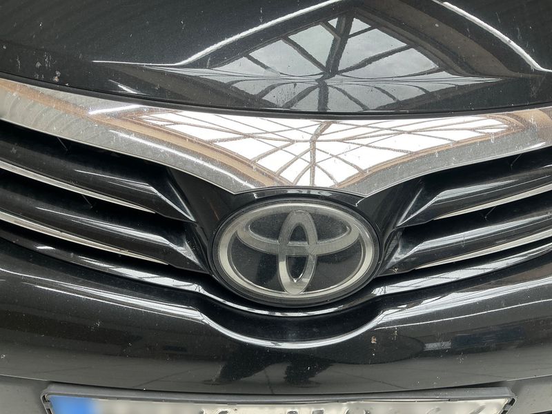 Toyota Avensis 2.2 D-4D Executive 2012 – снимка 46