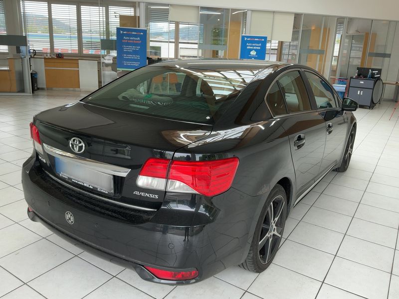Toyota Avensis 2.2 D-4D Executive 2012 – снимка 8