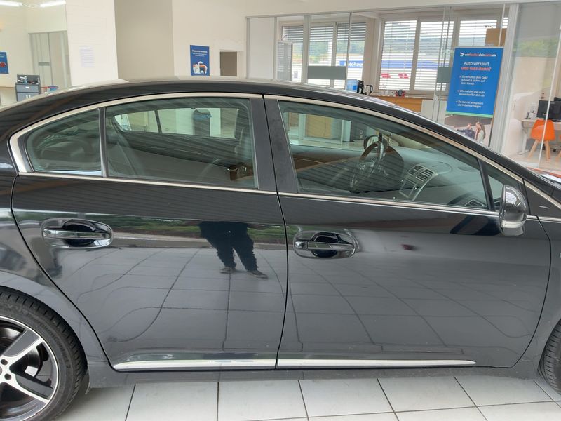 Toyota Avensis 2.2 D-4D Executive 2012 – снимка 10