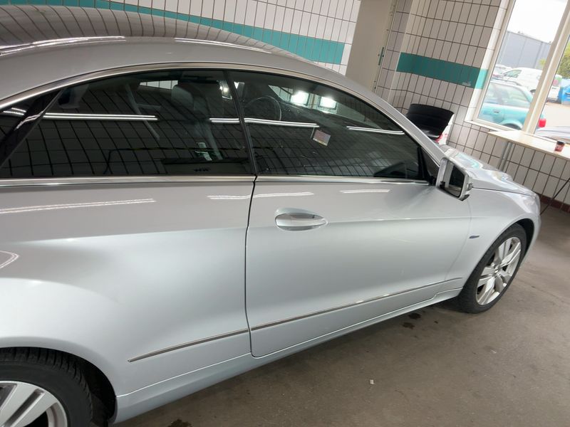 Mercedes-Benz E-Klasse E 250 CGI BlueEfficiency Avantgarde 2011 – снимка 10