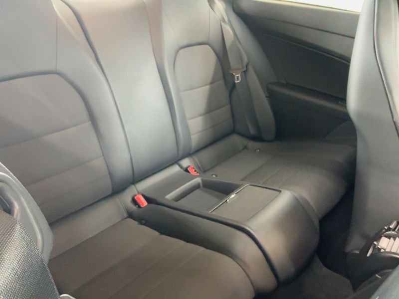 Mercedes-Benz E-Klasse E 250 CGI BlueEfficiency Avantgarde 2011 – снимка 20