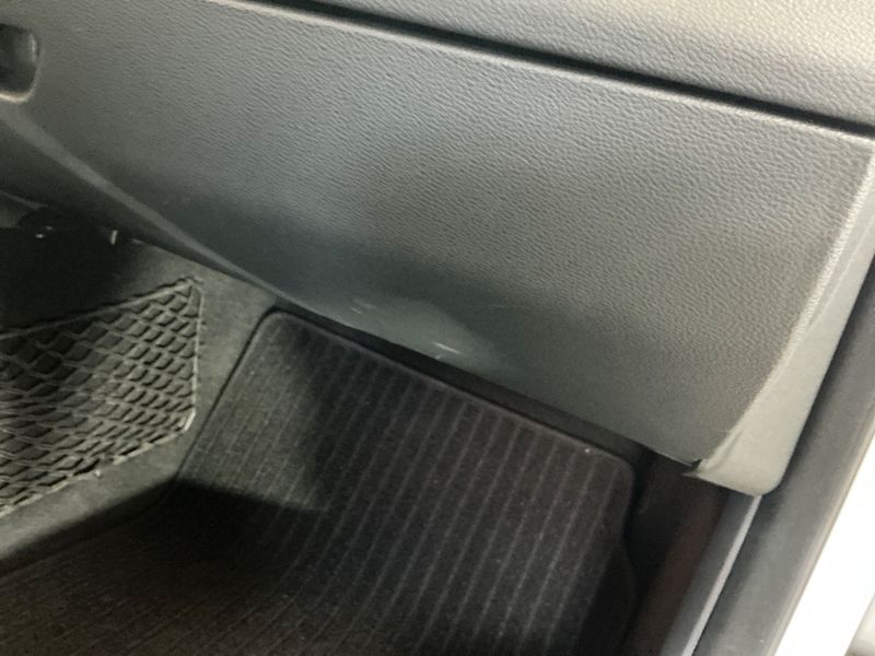 Mercedes-Benz E-Klasse E 250 CGI BlueEfficiency Avantgarde 2011 – снимка 26