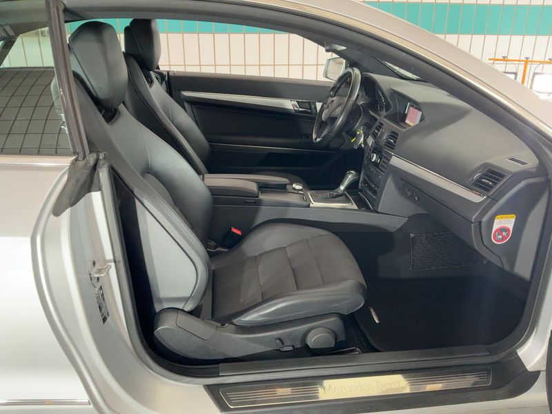 Mercedes-Benz E-Klasse E 250 CGI BlueEfficiency Avantgarde 2011 – снимка 17