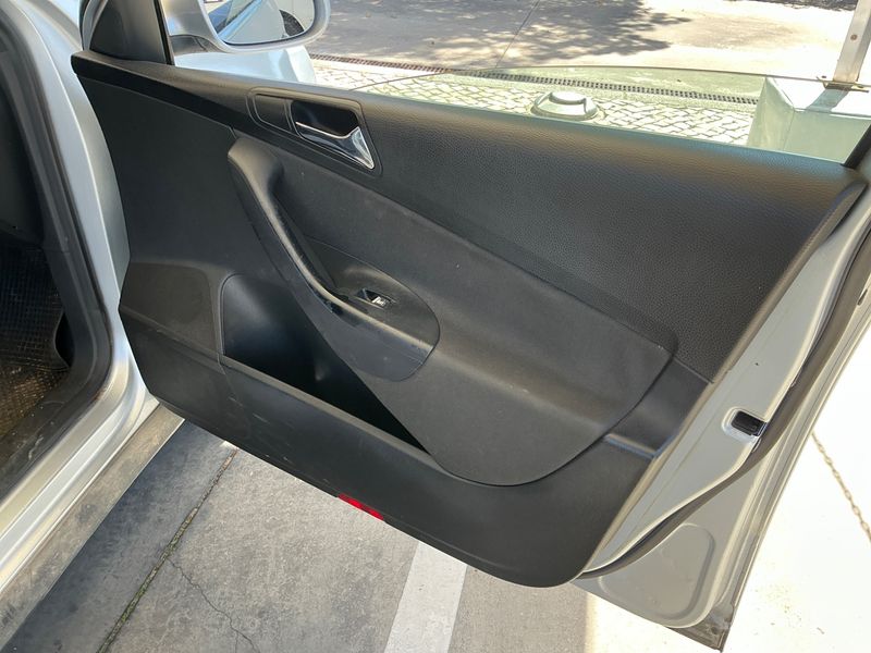 Volkswagen Passat 2.0 TDI Advance 2005 – снимка 30