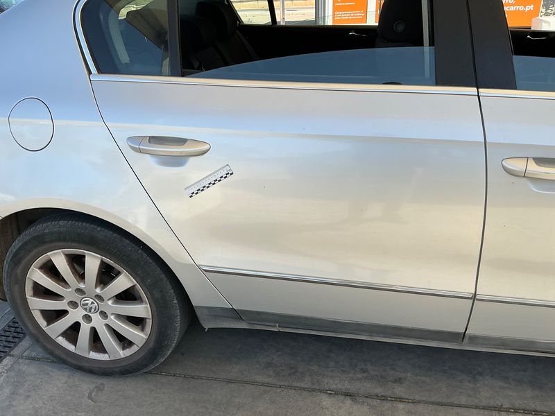 Volkswagen Passat 2.0 TDI Advance 2005 – снимка 22