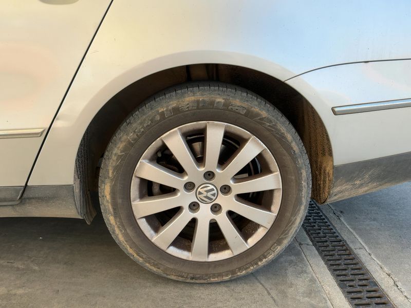 Volkswagen Passat 2.0 TDI Advance 2005 – снимка 5