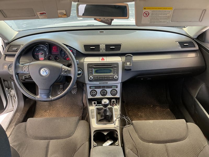 Volkswagen Passat 2.0 TDI Advance 2005 – снимка 17