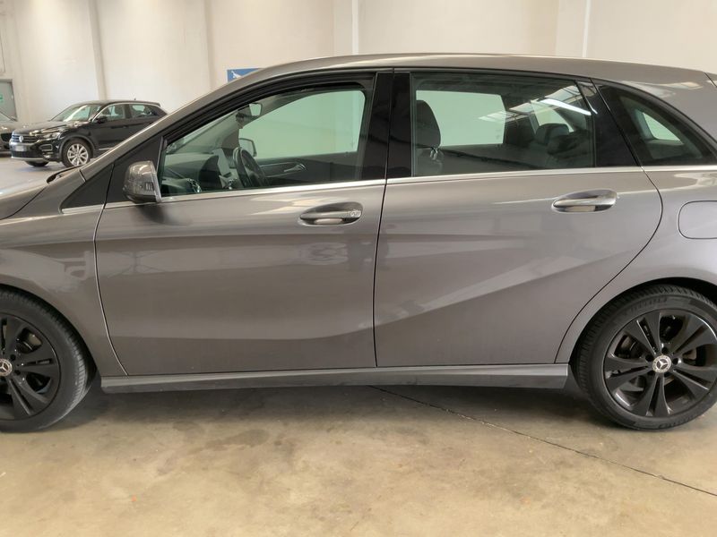 Mercedes-Benz B-Klasse B 250 AMG Sport 2018 – снимка 4