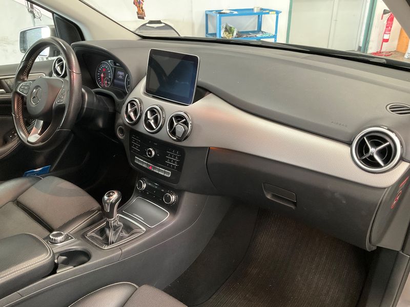 Mercedes-Benz B-Klasse B 250 AMG Sport 2018 – снимка 17
