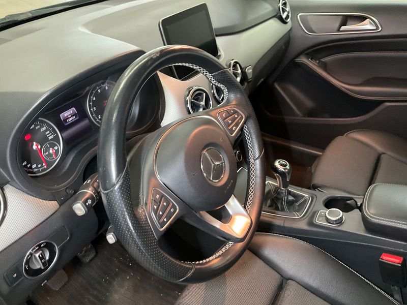Mercedes-Benz B-Klasse B 250 AMG Sport 2018 – снимка 25