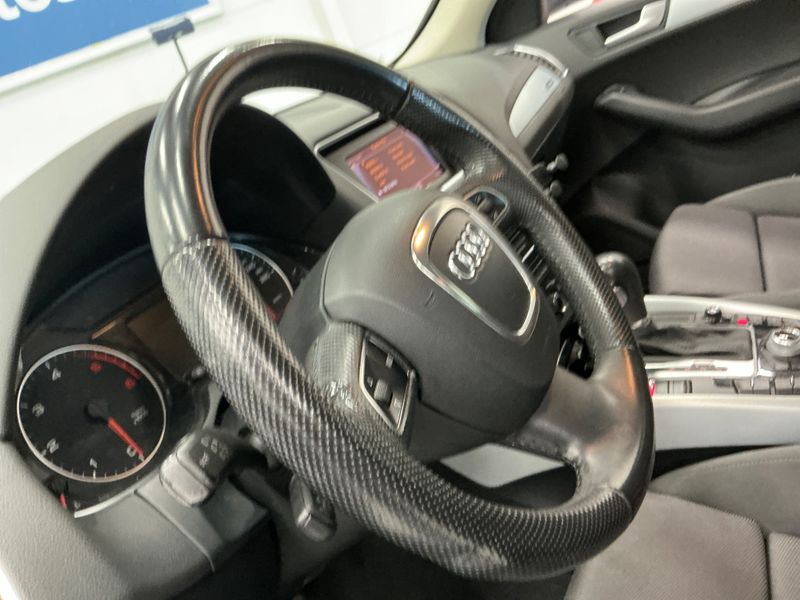 Audi Q5 2.0 TDI quattro 2012 – снимка 33
