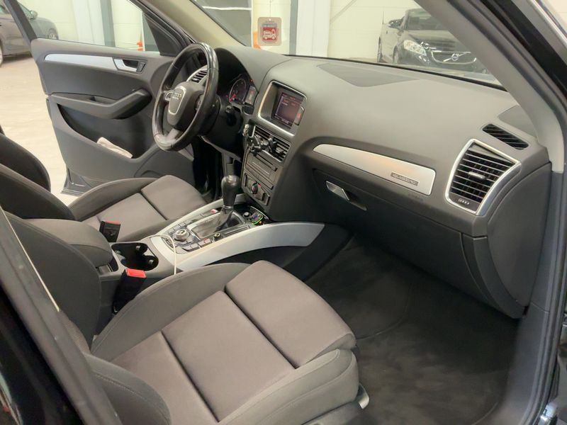 Audi Q5 2.0 TDI quattro 2012 – снимка 16