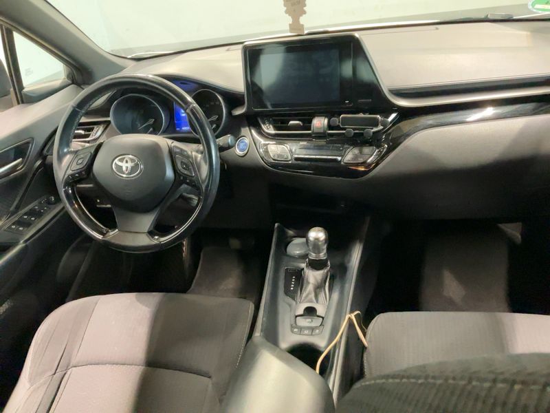 Toyota C-HR 1.8 Hybrid Flow 2018 – снимка 17