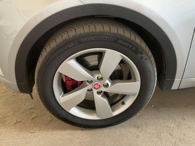 Jaguar E-Pace D240 R-Dynamic S AWD 2019 – снимка 3