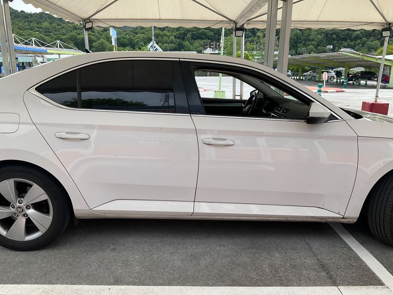 Skoda Superb 2.0 TDI Ambition 2016 – снимка 10