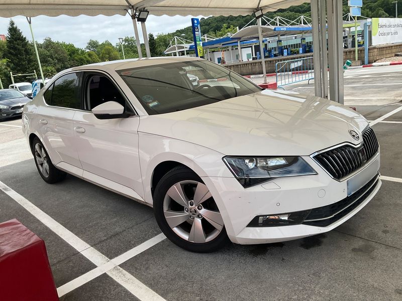 Skoda Superb 2.0 TDI Ambition 2016 – снимка 12