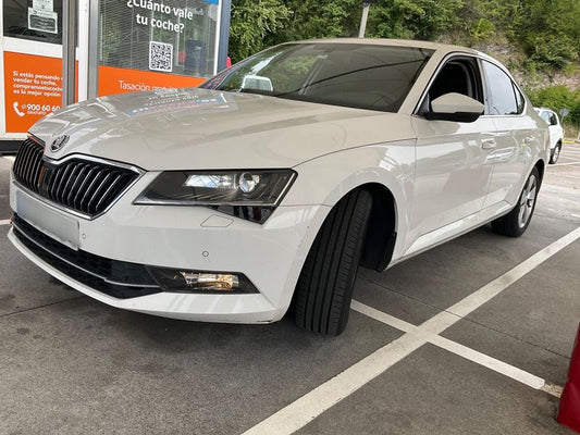 Skoda Superb 2.0 TDI Ambition 2016 – снимка 2