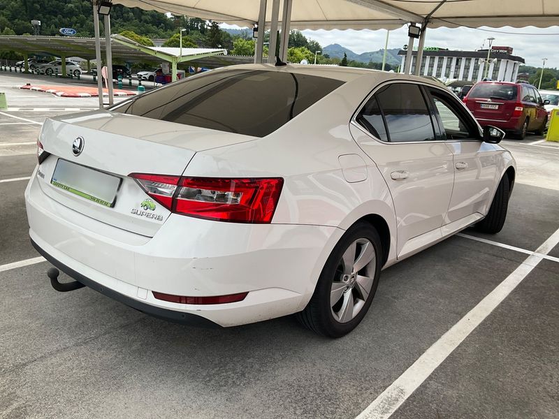 Skoda Superb 2.0 TDI Ambition 2016 – снимка 8