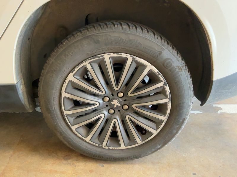 Peugeot 2008 1.6 Blue-HDi 2017 – снимка 18
