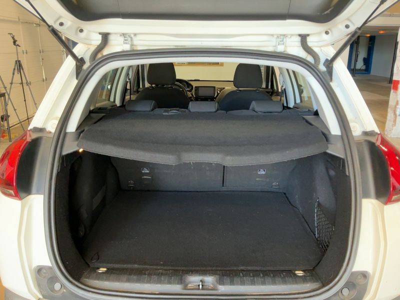 Peugeot 2008 1.6 Blue-HDi 2017 – снимка 10